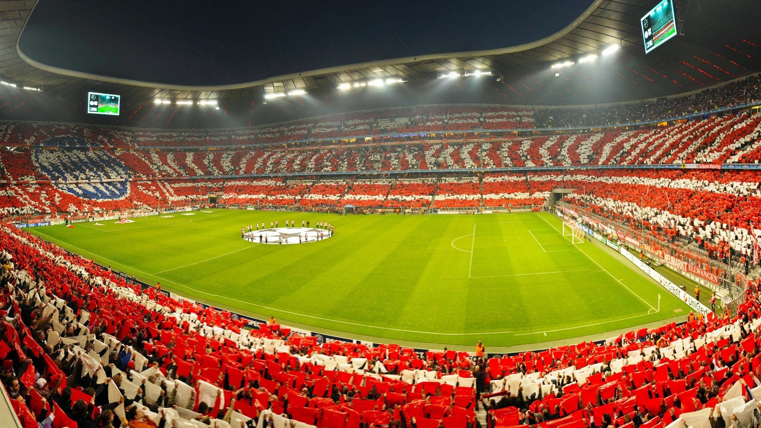 F1新赛季揭幕战焦点战，引擎轰鸣与那不勒斯战火，体育如何映照世界的分裂与韧性？